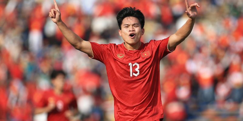 Hồ Văn Cường cầu thủ trẻ tuổi sinh năm 2003